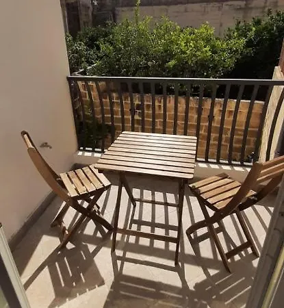 Paola Apartments
