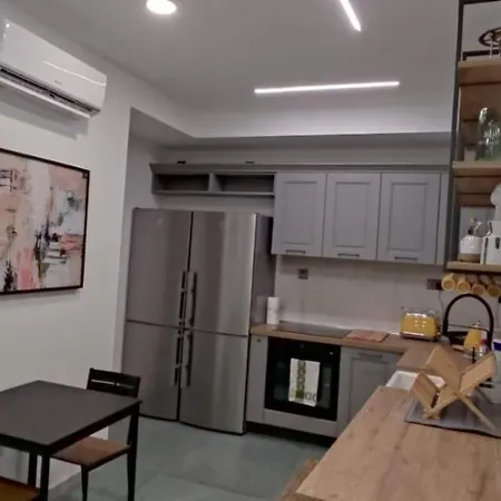 Paola Apartments شقة فندقية *