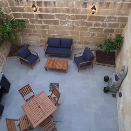 شقة فندقية Paola Apartments باولا